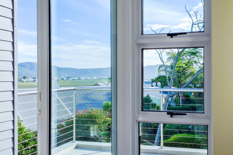 3 Bedroom Property for Sale in Costa Sarda Western Cape